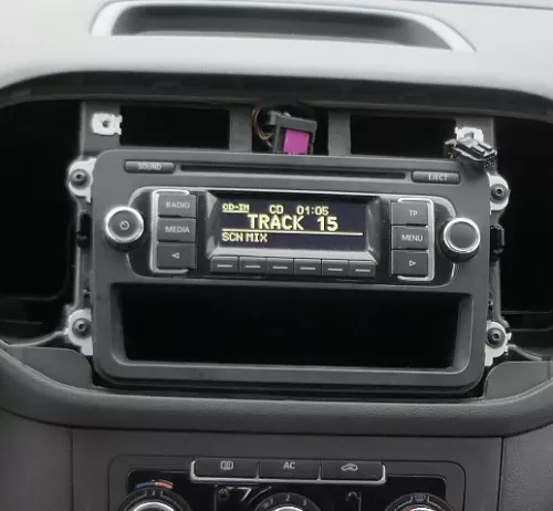VW Polo 6R Golf Plus Radio CD- Player 5M0035156A /D ULVW MP3 mit Code RCD 210 (126423)