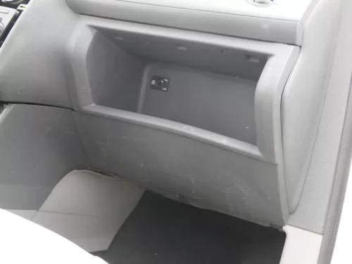 VW Caddy 2k Teppich Innenraumteppich Innen vorne + mitte- schwarz (186521)