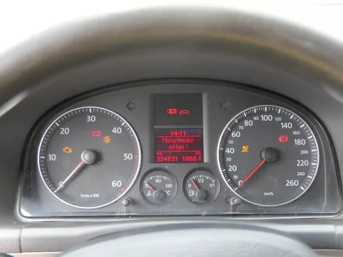 VW Touran Caddy 2K Tacho Tachometer Kombiinstrument 334.000km 1T0920860G TDI (186558)