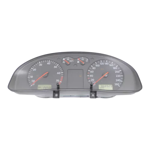 VW Passat 3B Tacho Tachometer Kombiinstrument 369.000km 3B1919880 Benziner