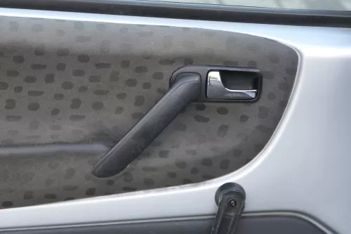 1x VW Lupo Arosa Türverkleidung Verkleidung Tür vorne links oben schwarz (181284)