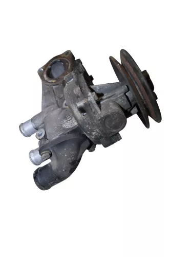 VW T4 AAB 1,9 TD Diesel Keilriemenscheibe mit Kühlmittelpumpe 068121031K - 1X (187106)