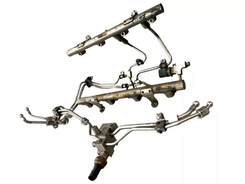 Audi A6 4F Kraftstoffverteiler + Leitungen Rohre 4,2 FSI BVJ