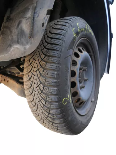 4x VW Golf 6 Plus 5M 195/65 R15 91T Winterreifen M+S Felgen Reifen M&S  ca.5-6mm (187229)