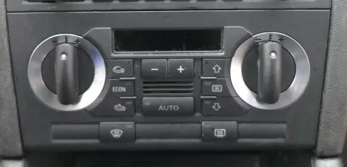 Audi A3 8P Steuergerät Klimaanlage Klimabedienteil 8P0820043AE Climatronic