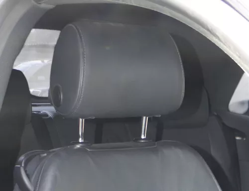 Audi A3 8P Kopfstütze vorne vorn rechts- soul schwarz- verstellbar Leder Perlnap (187476)