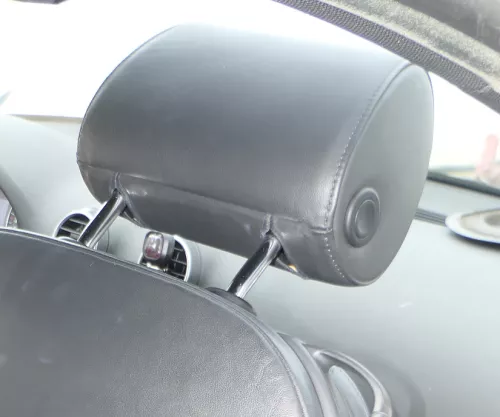 Audi A3 8P Kopfstütze vorne vorn rechts- soul schwarz- verstellbar Leder Perlnap (187476)