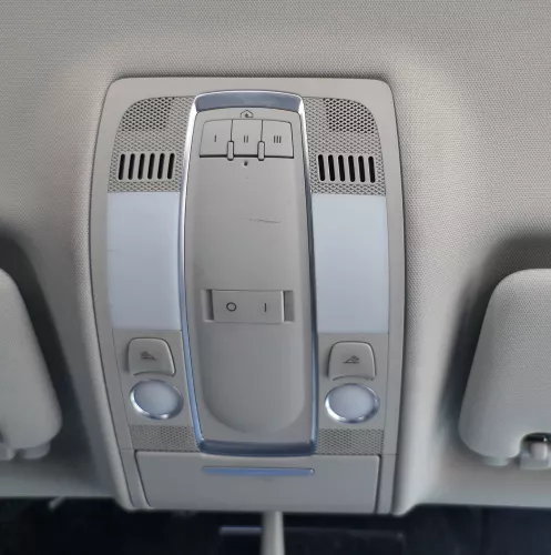 Audi Q7 4L Innenraumleuchte Leuchte innen Leselampe Leseleuchte 4L0947140 grau