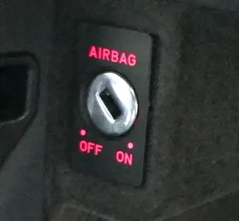 Audi A4 8D A6 4B Airbag Airbagschalter Beifahrerairbag 8E0919237 Deaktivierung