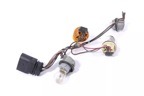 A4 8H Cabrio Lampenträger für Rücklicht Heckleuchte hinten rechts 4 fach (174736)