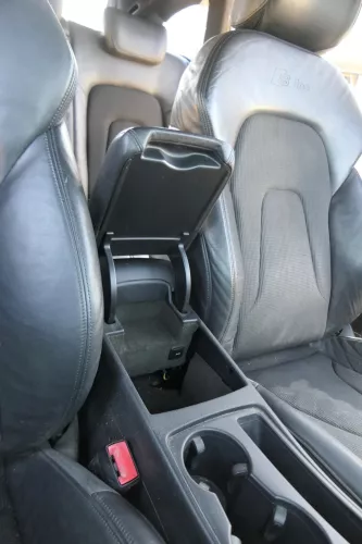 Audi A4 B8 8K Mittelarmlehne Armlehne mitte original soul schwarz Leder (200753)