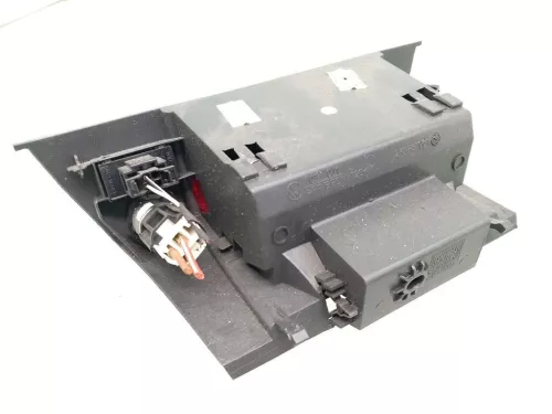 VW Caddy 2K Aschenbecher vorne 2K1857975F (179702)